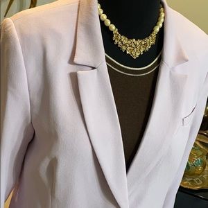 1 State, love your life fully in a lilac jacket 🎁